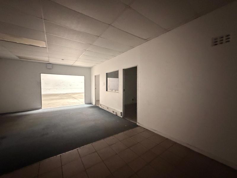 To Let Commercial Property for Rent in North End Eastern Cape